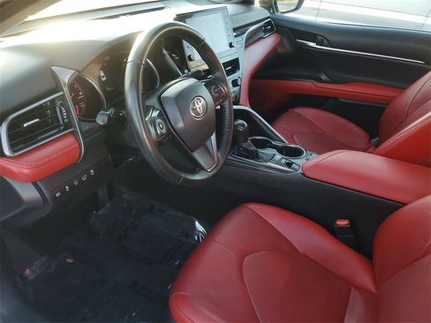 Used 2022 Toyota Camry XSE image 15
