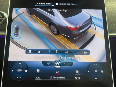 Used 2022 Mercedes-Benz S 580 4MATIC Sedan w/ AMG Line Package image 23