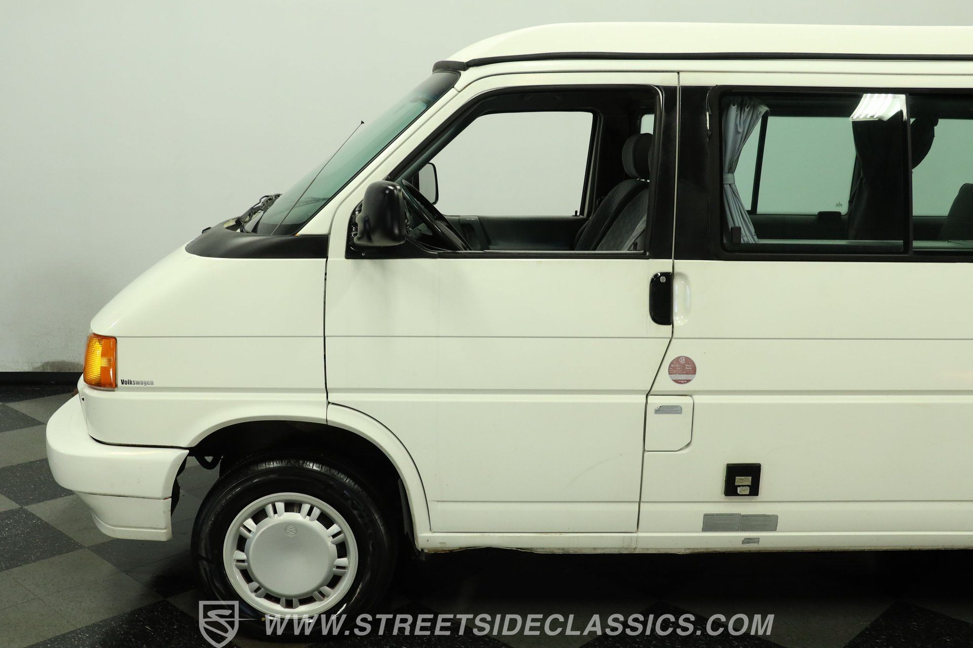 Used 1992 Volkswagen Eurovan Camper FWD image 23