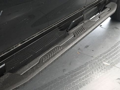 New 2025 GMC Hummer EV 2X w/ LPO, Dark Essentials Package image 13