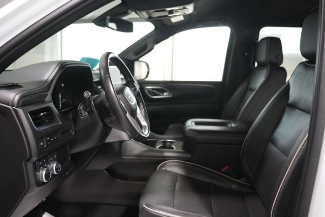 Used 2021 GMC Yukon XL SLT AWD/4WD image 16