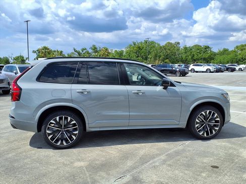 New 2026 Volvo XC90 T8 Ultra w/ Lounge Package AWD/4WD image 8