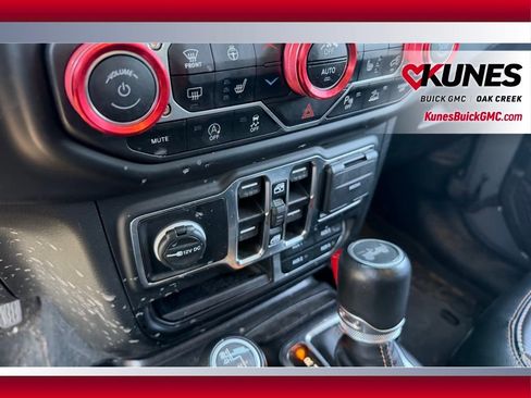 Used 2022 Jeep Wrangler Unlimited Sahara image 19