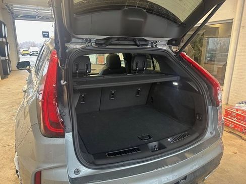 Used 2025 Cadillac XT4 Premium Luxury image 15