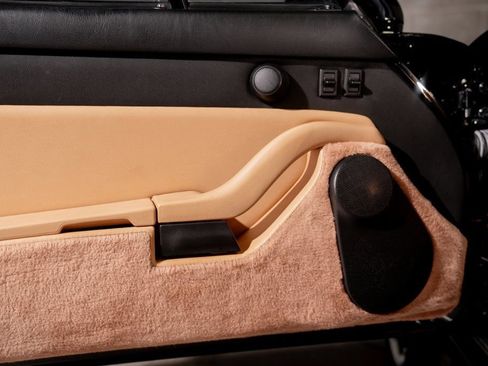 Used 1997 Porsche 911 Carrera S RWD image 13