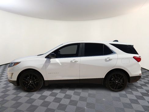 Used 2021 Chevrolet Equinox LT FWD image 2