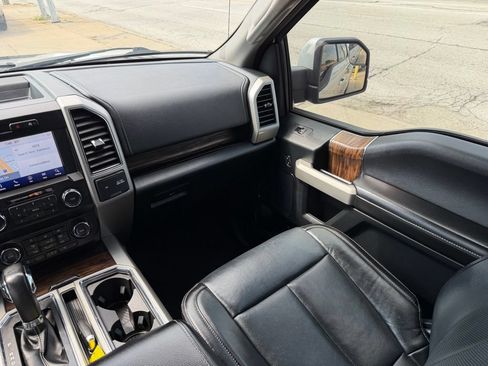 Used 2019 Ford F150 Lariat w/ Trailer Tow Package RWD image 20