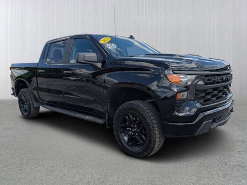 Used 2025 Chevrolet Silverado 1500 Custom Trail Boss w/ Dark Appearance Package image 1