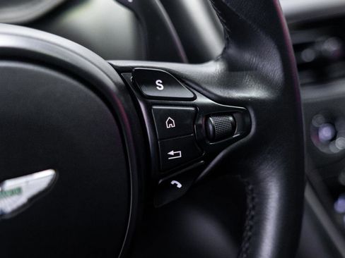 Used 2019 Aston Martin DB11 Coupe image 36