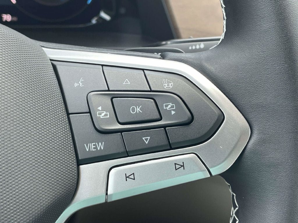 New 2026 Volkswagen Atlas SE FWD image 24