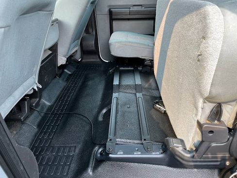 Used 2012 Ford F550 4x4 Crew Cab Super Duty w/ Payload Upgrade Pkg image 16