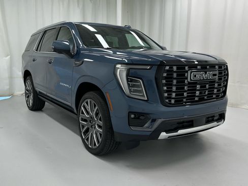 Used 2026 GMC Yukon Denali Ultimate AWD/4WD image 2