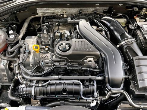 Certified 2024 Volkswagen Jetta SE w/ Panoramic Sunroof Package image 32