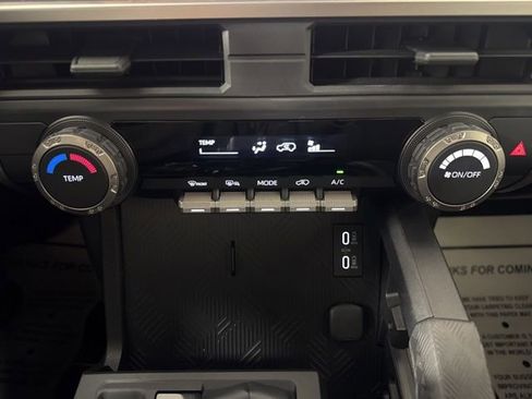 Used 2025 Toyota 4Runner SR5 AWD/4WD image 16