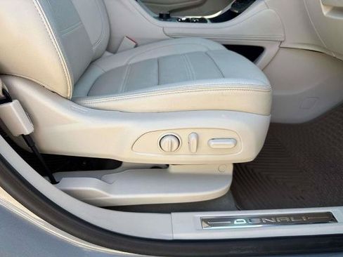 Used 2023 GMC Acadia Denali FWD image 13