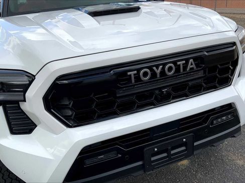 Used 2025 Toyota Tacoma TRD Pro image 33