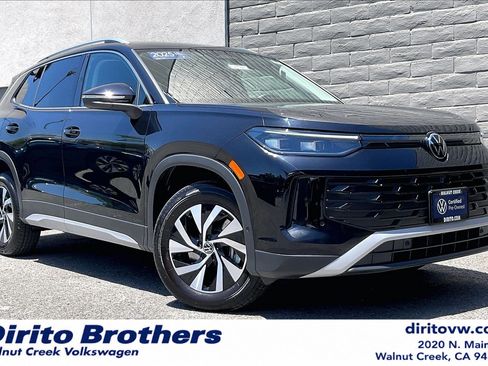 Certified 2025 Volkswagen Tiguan S AWD/4WD image 1