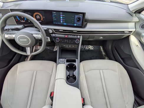 Used 2025 Hyundai Sonata SEL FWD image 13