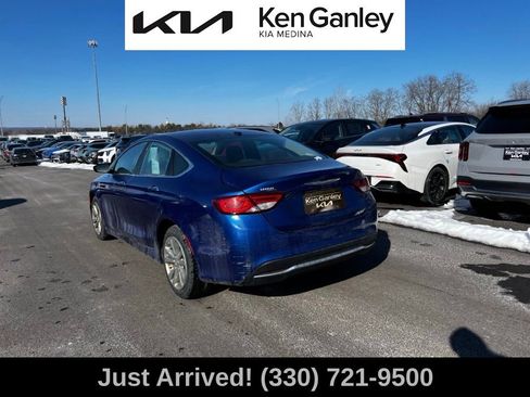 Used 2015 Chrysler 200 Limited w/ Convenience Group image 7
