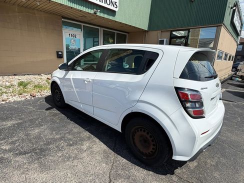 Used 2017 Chevrolet Sonic LT FWD image 10