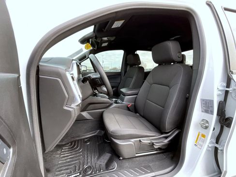 Used 2024 GMC Canyon Elevation w/ Trailering Package image 10