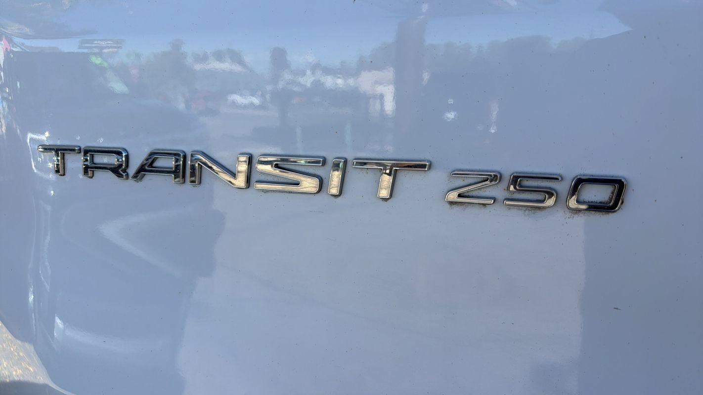Used 2022 Ford Transit 250 Low Roof AWD w/ Exterior Upgrade Package image 19