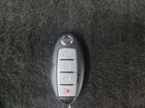 Used 2021 Nissan Rogue SV AWD/4WD image 32