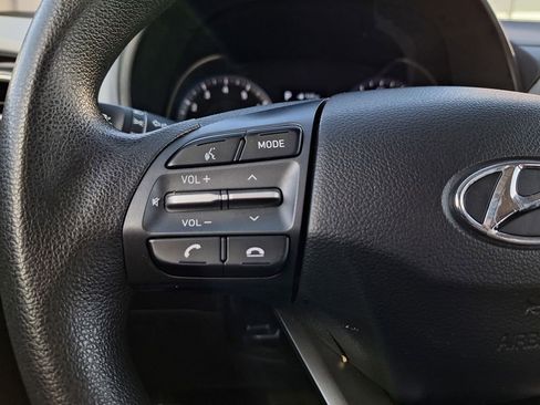 Used 2018 Hyundai Kona SE image 16