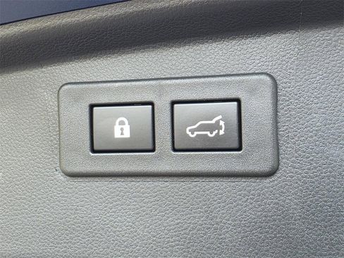 Used 2022 Subaru Outback Premium image 13