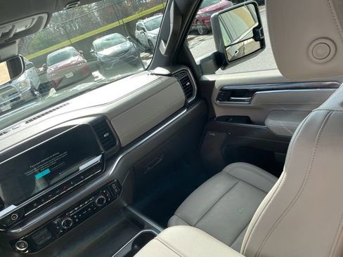 Used 2024 Chevrolet Silverado 2500 LTZ w/ LTZ Premium Package image 23