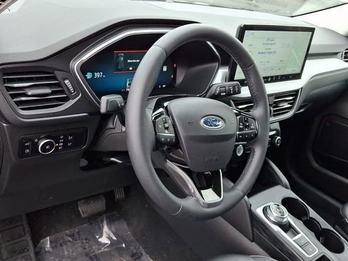Used 2023 Ford Escape Platinum AWD/4WD image 25