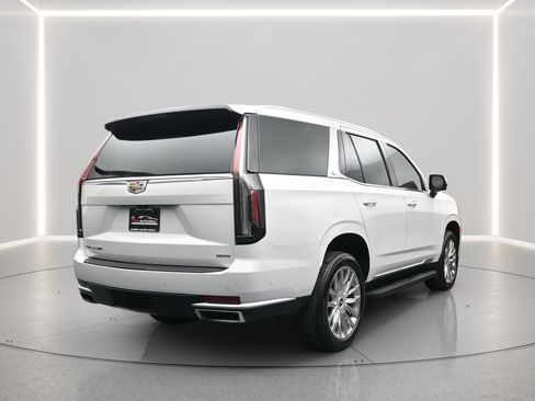 Used 2022 Cadillac Escalade Premium Luxury AWD/4WD image 12