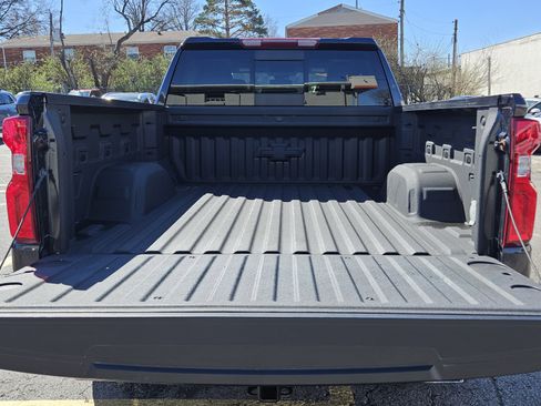 Used 2022 Chevrolet Silverado 1500 LTZ AWD/4WD image 15
