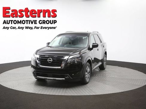 Used 2022 Nissan Pathfinder SL AWD/4WD image 53