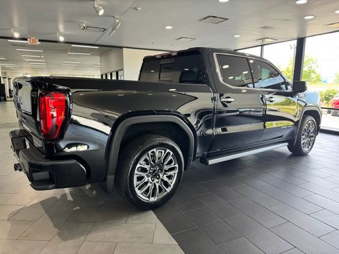 Used 2023 GMC Sierra 1500 Denali Ultimate AWD/4WD image 5