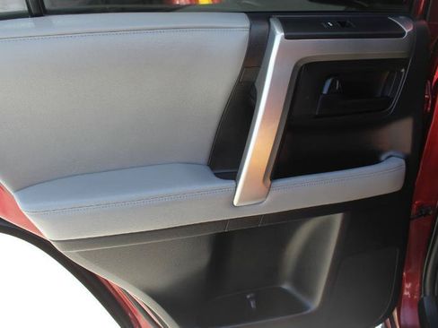 Used 2012 Toyota 4Runner SR5 AWD/4WD image 13