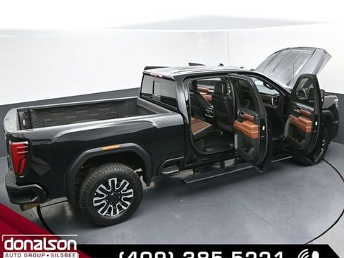Used 2025 GMC Sierra 2500 Denali Ultimate w/ Max Trailering Package image 24