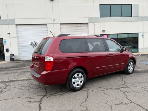 Used 2010 Kia Sedona LX w/ PWR Pkg image 7