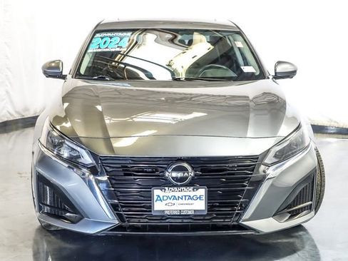 Used 2024 Nissan Altima 2.5 SL AWD/4WD image 7