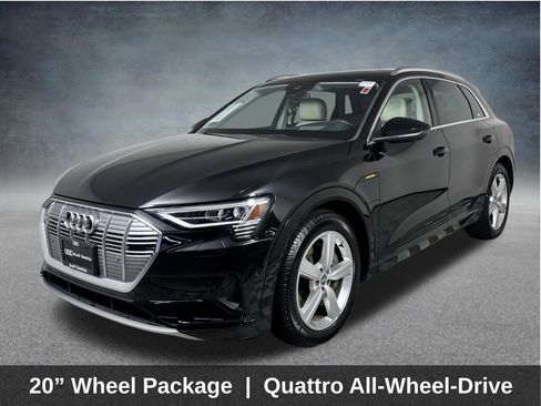 Used 2019 Audi e-tron Prestige w/ Prestige Package image 3