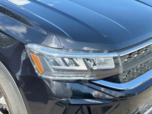 Used 2022 Volkswagen Taos SE image 34