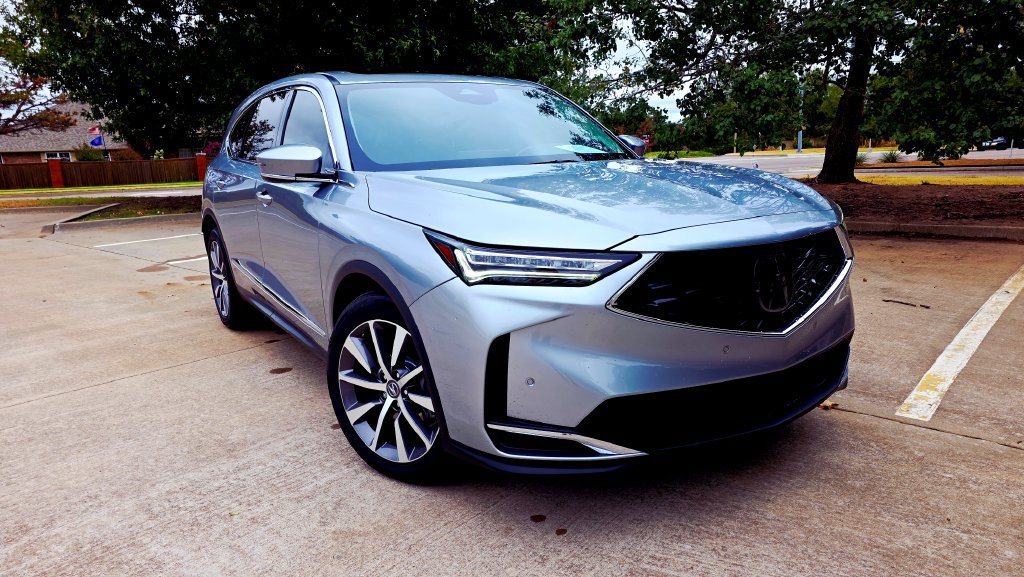 Used 2025 Acura MDX w/ Technology Package FWD image 3