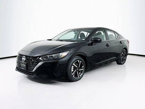 Used 2024 Nissan Sentra SV image 3