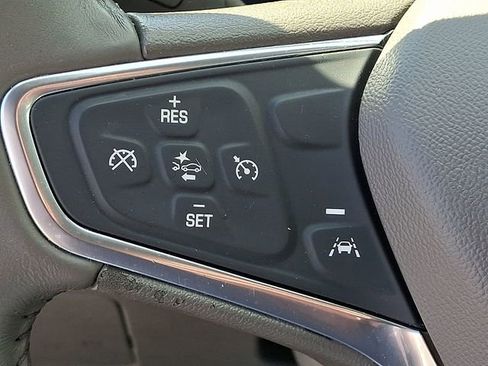 Used 2017 Chevrolet Malibu LT w/ Leather Package image 21