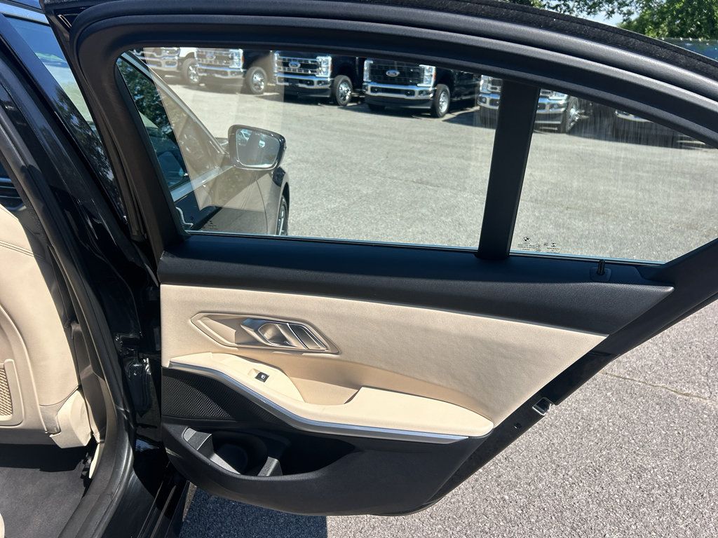 Used 2020 BMW 330i Sedan w/ Convenience Package RWD image 16