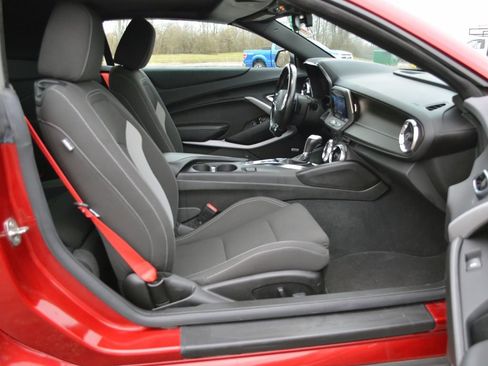Used 2022 Chevrolet Camaro LT w/ Technology Package RWD image 29