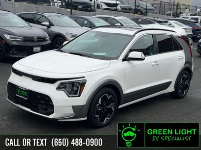 Used 2023 Kia Niro Wave w/ Wave Preserve Package