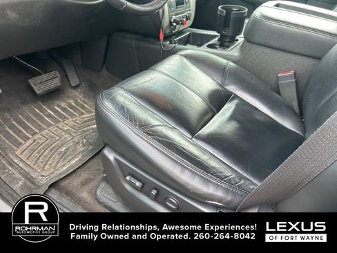 Used 2014 Chevrolet Suburban LT image 10