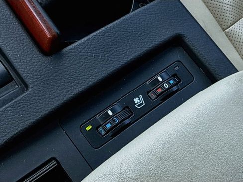 Used 2011 Lexus RX 350 AWD w/ Premium Pkg image 24