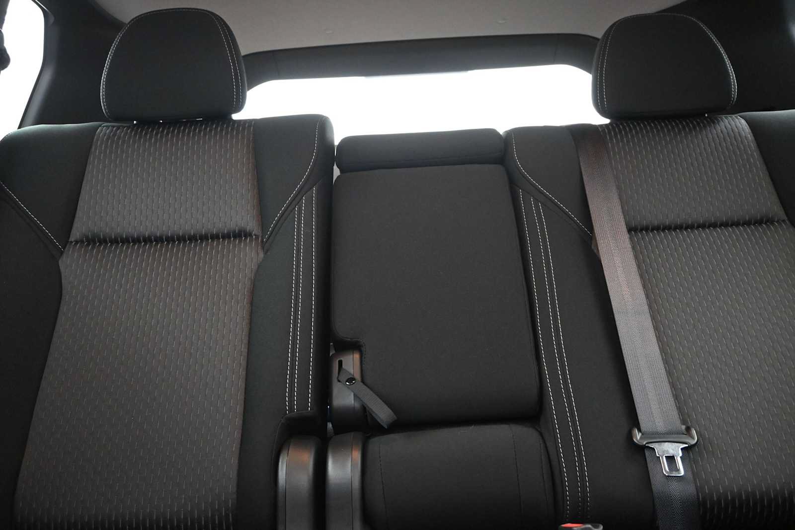 Used 2024 Mitsubishi Outlander ES AWD/4WD image 18